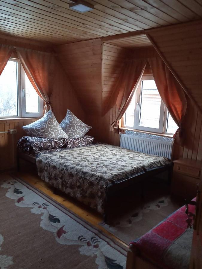 У Олега Hotel Verkhne-Studenyy ห้อง รูปภาพ
