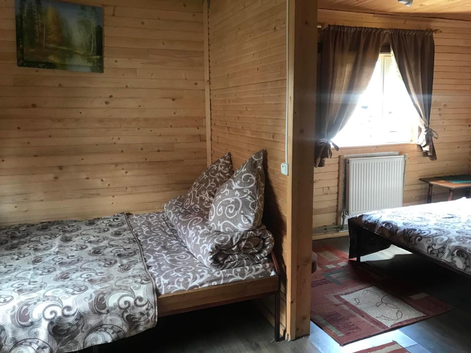 У Олега Hotel Verkhne-Studenyy ภายนอก รูปภาพ