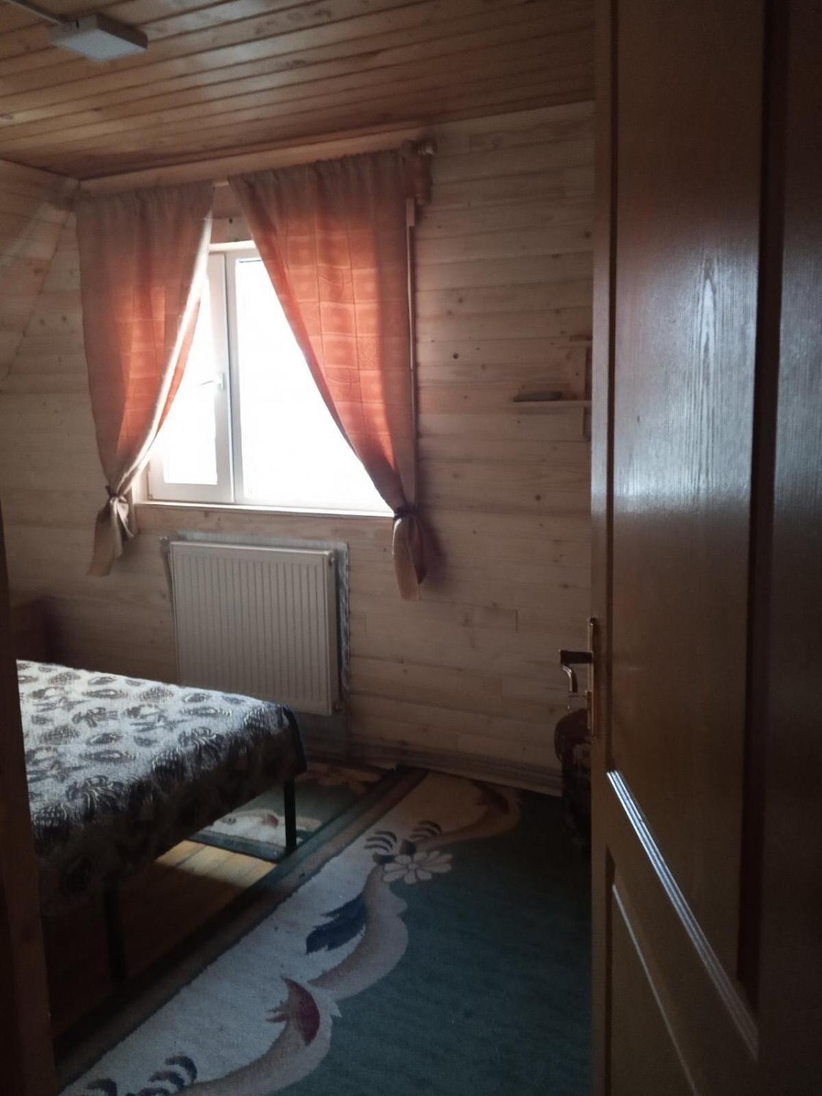 У Олега Hotel Verkhne-Studenyy ภายนอก รูปภาพ