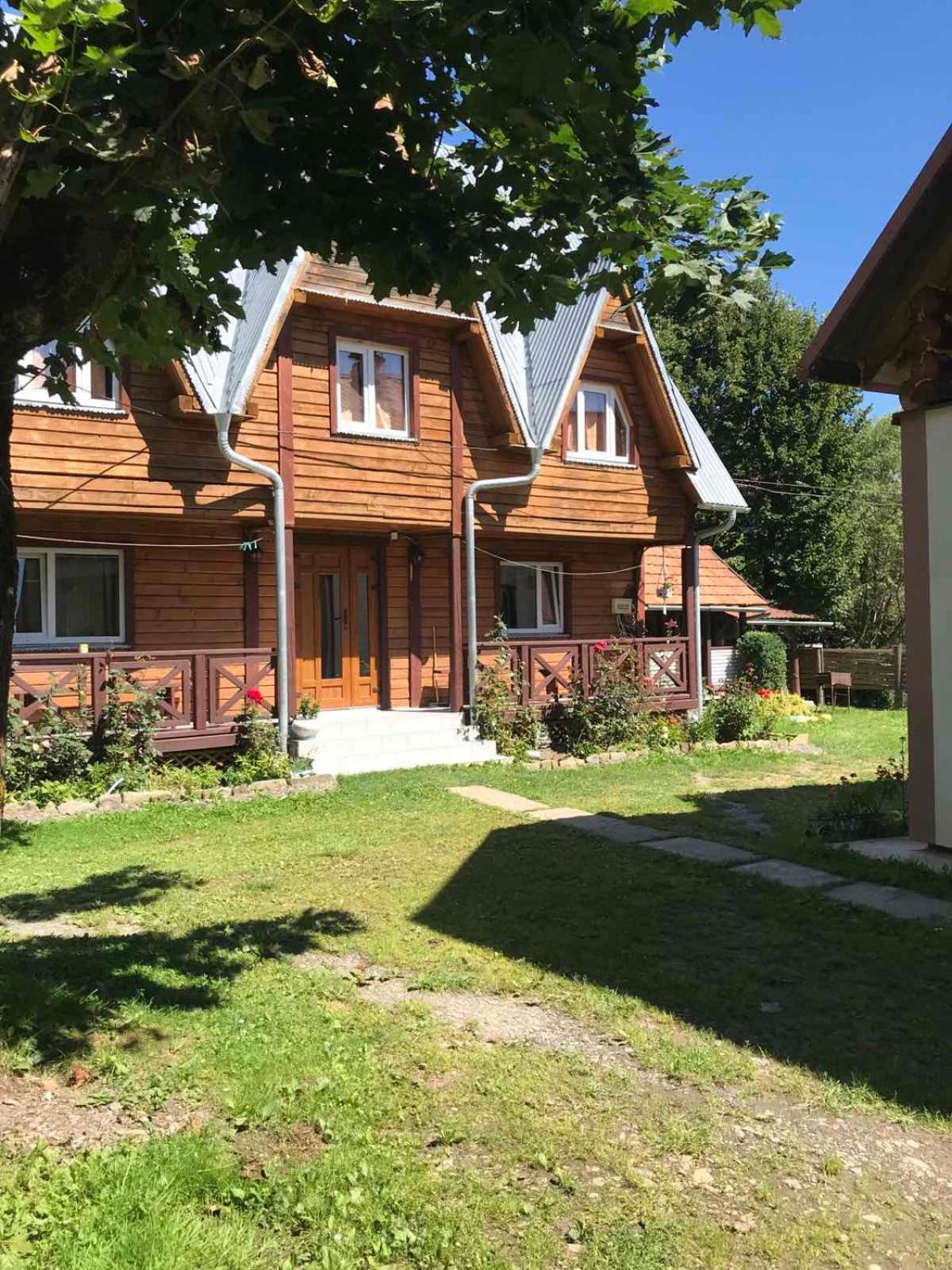 У Олега Hotel Verkhne-Studenyy ภายนอก รูปภาพ